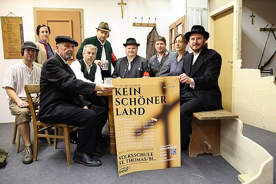 Probenarbeit Gruppenfoto © Fotos Bernd Probenarbeit Gruppenfoto © Fotos Bernd
